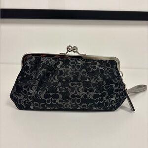 Elegant Coach Black/Siver Signature Clutch